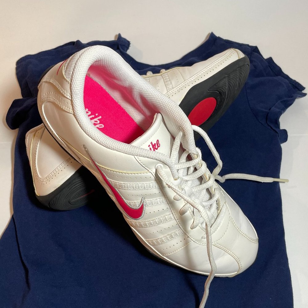 Nike Musique III White/Red Running Sneaker Shoe #317955-161 US Women's Size 8